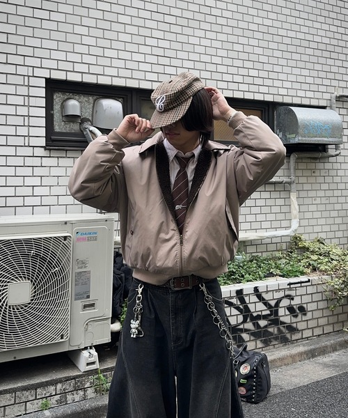 MandO（Auntie Rosa）（エムオー）の「2WAYリバーシブルナイロンボアブルゾン（ブルゾン・メンズ・グレイッシュベージュ/ブラック・LARGE/MEDIUM）」の5枚目の写真