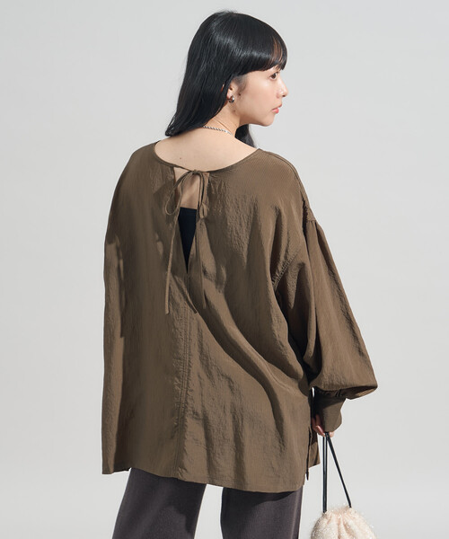 FREAK'S STORE(フリークスストア)の「2way ストライプ リボン ブラウス/バックリボンブラウス(シャツ/ブラウス・レディース・チャコールグレー/オフホワイト/ベージュ・フリ-)」の3枚目の写真