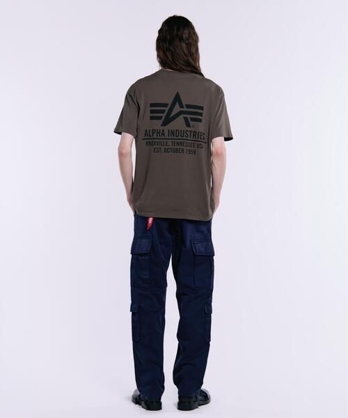 Alpha Industries(アルファインダストリーズ)の「Alpha Industries/アルファインダストリーズ/ALPHA RED RIBBON T-SHIRT/アルファ レッド リボン Tシャツ(Tシャツ/カットソー・メンズ・ネイビー/チャコール/ブラック/ホワイト系2/オリーブ系・2XL/L/M/S/XL)」の13枚目の写真