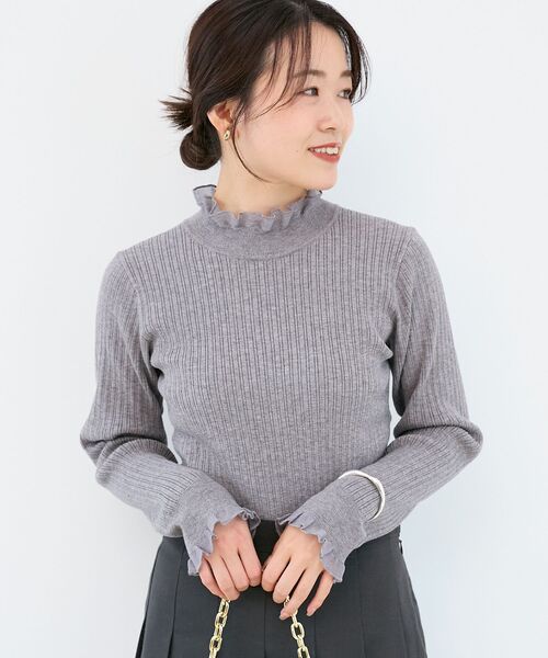 le.coeur blanc（ルクールブラン）の「シアーフリルリブニット（ニット/セーター・レディース・ブラウン/グレー/ブラック/アイボリー・38）」の4枚目の写真