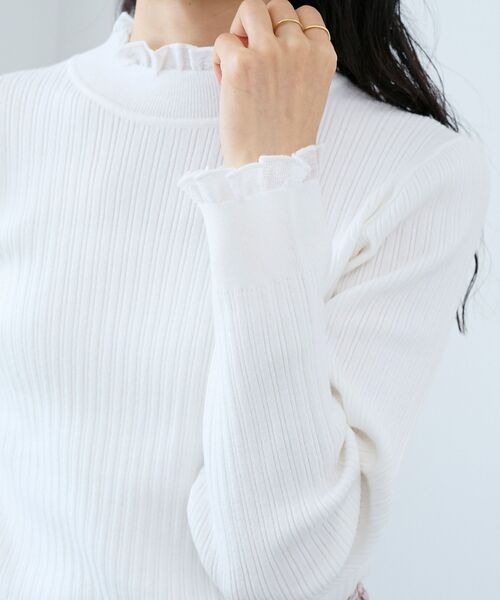 le.coeur blanc（ルクールブラン）の「シアーフリルリブニット（ニット/セーター・レディース・ブラウン/グレー/ブラック/アイボリー・38）」の16枚目の写真