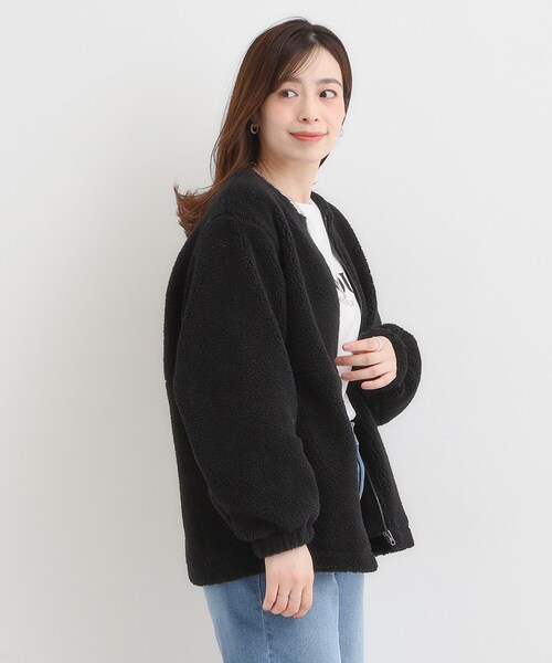 SHOO・LA・RUE（シューラルー）の「【洗濯機可】即サマになる ノーカラー ボアブルゾン（ブルゾン・レディース・ブラック/ホワイト/ライトグレー/ブラウン系・04/03/02/01）」の6枚目の写真