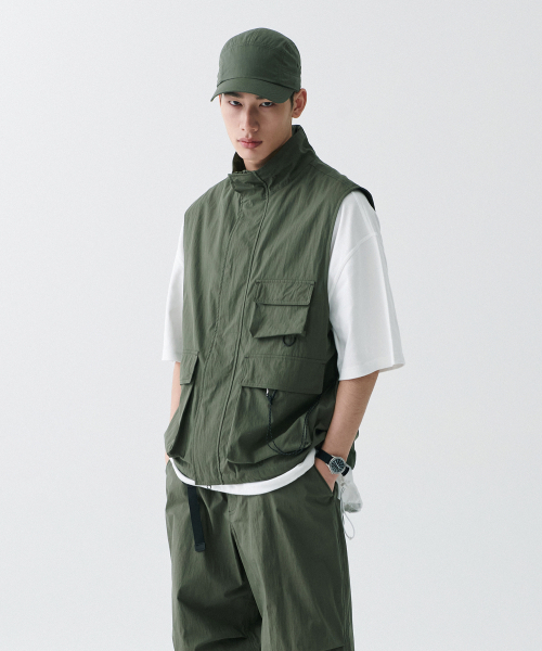 MUSINSA STANDARD（ムシンサスタンダード）の「[シティレジャー] CNマルチポケットベスト [カーキ]（ベスト・メンズ・その他・XX-LARGE/MEDIUM/LARGE/X-LARGE）」の2枚目の写真