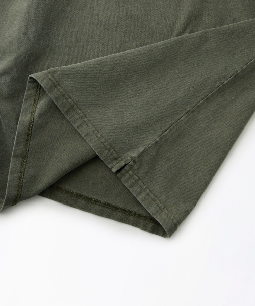 OUTSTANDING(アウトスタンディング)の「VINTAGE WASHING LONG SLEEVE TEE_VINTAGE OLIVE(Tシャツ/カットソー・レディース・その他・SMALL/MEDIUM/LARGE)」の5枚目の写真