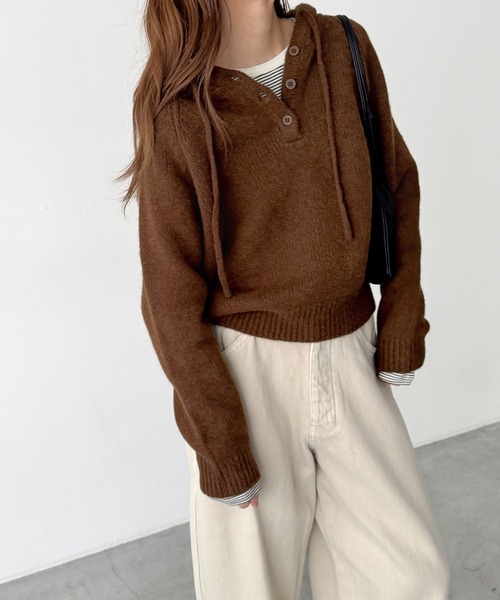 CANAL JEAN(キャナルジーン)の「El mar ウールヘンリーパーカーニット(ニット/セーター・レディース・レッド/ブラウン/グレー・ONE SIZE)」の2枚目の写真