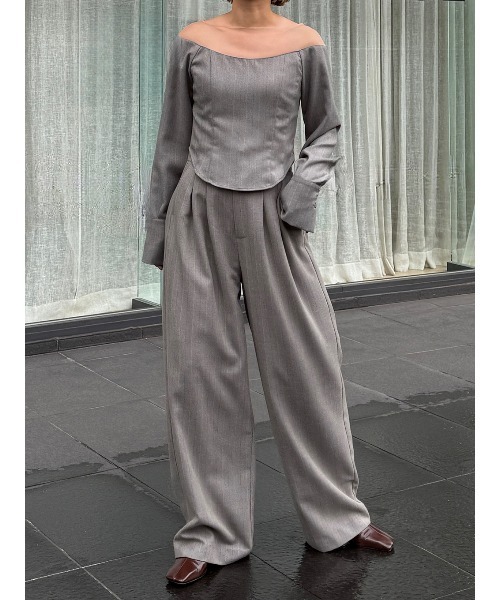 ELCHELE(エルチェレ)の「HIGH WAIST WIDE PANTS(スラックス・レディース・アイボリー/グレー・36/38)」の4枚目の写真