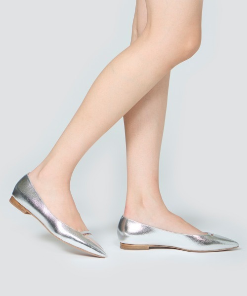PELLICO(ペリーコ)の「ANDREA アネッリ キャビア パンプス 1.0cm SILVER(パンプス・レディース・シルバー・35/38/39.5/40/34)」の7枚目の写真