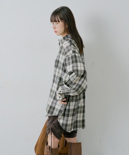 WHIMSIC（ウィムジック）の「【UNISEX】アシッドウォッシュフランネルチェックシャツ（シャツ/ブラウス・レディース・ブラック/グリーン/レッド/ブラウン・FREE）」の8枚目の写真