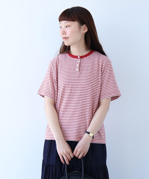 bulle de savon(ビュルデサボン)の「マルチボーダー ヘンリーネックTシャツ(Tシャツ/カットソー・レディース・ブルー/レッド・FREE)」の1枚目の写真