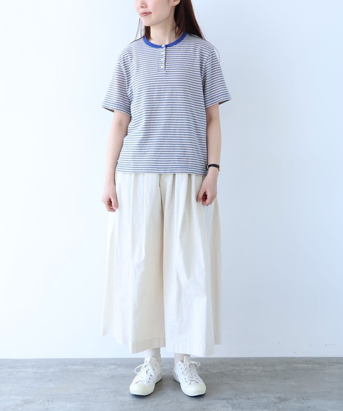 bulle de savon(ビュルデサボン)の「マルチボーダー ヘンリーネックTシャツ(Tシャツ/カットソー・レディース・ブルー/レッド・FREE)」の22枚目の写真