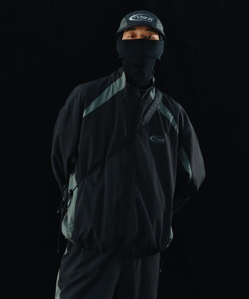 VISION STREET WEAR(ヴィジョンストリートウェア)の「VSW Blocking Wind Jacket Black(ナイロンジャケット・レディース・その他・MEDIUM/LARGE/X-LARGE)」の2枚目の写真