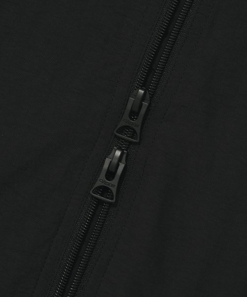 VISION STREET WEAR(ヴィジョンストリートウェア)の「VSW Blocking Wind Jacket Black(ナイロンジャケット・レディース・その他・MEDIUM/LARGE/X-LARGE)」の7枚目の写真