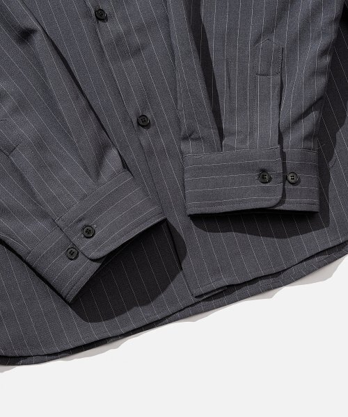 VASTIC(バスティック)の「オーバーサイズストライプシャツ_チャコール(シャツ/ブラウス・メンズ・その他・LARGE/MEDIUM)」の6枚目の写真