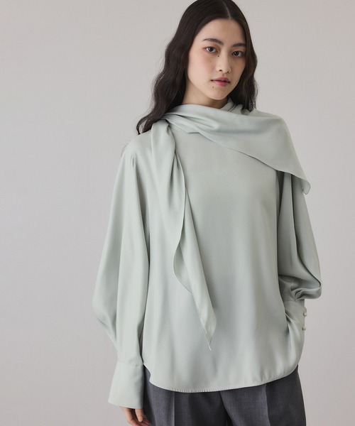 ADAM ET ROPE'（アダムエロペ）の「フィブリルロンTEEスカーフブラウス（シャツ/ブラウス・レディース・オフホワイト/ブラック/ライトグリーン・FREE）」の8枚目の写真