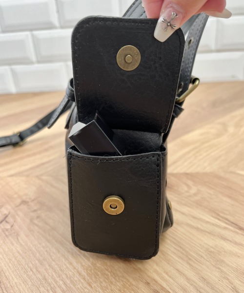 wears（ウェアーズ）の「2WAYコンパクトボストンバッグ（ハンドバッグ・レディース・ブラック/ブラウン・FREE）」の4枚目の写真