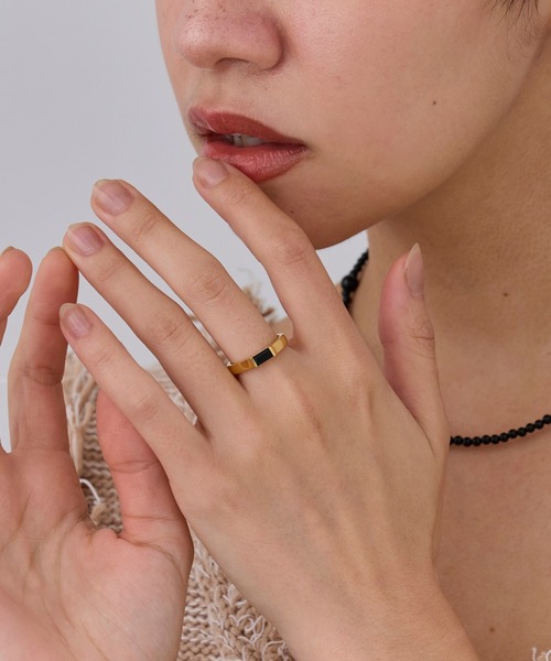 JUPITER(ジュピター)の「【SV】バケットカットオニキスミニマルリング/天然石/ニッケルフリー/金属アレルギー対応(リング・レディース・シルバー/ゴールド・#11)」の4枚目の写真