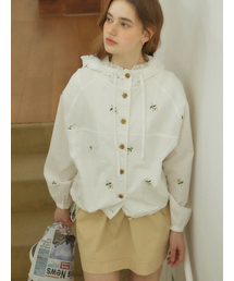 OURHOPE（アワーホープ）の「マガレットエンブロイダリーボタンダウンジャケット - ホワイト（その他アウター）」