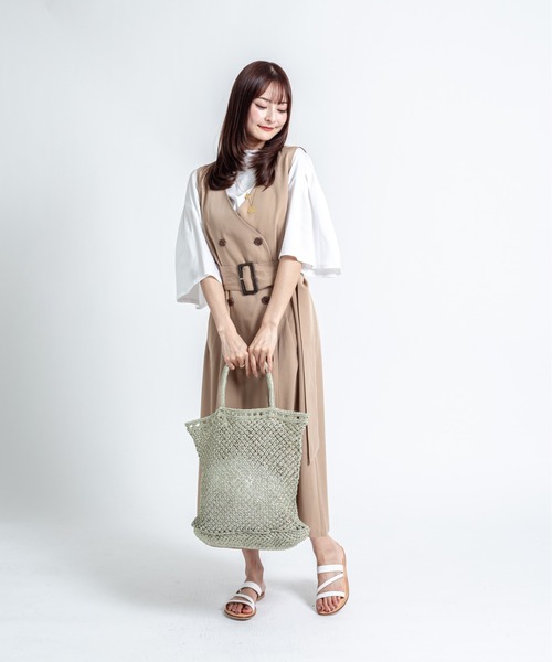Rivel（リヴェル）の「【L’ ANGOLO DEL CUOIO/ランゴロデルクオイオ】レザーサンダル　フラットサンダル（サンダル・レディース・ホワイト/ブラック・36/37/38/39）」の3枚目の写真