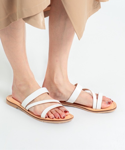 Rivel（リヴェル）の「【L’ ANGOLO DEL CUOIO/ランゴロデルクオイオ】レザーサンダル　フラットサンダル（サンダル・レディース・ホワイト/ブラック・36/37/38/39）」の14枚目の写真