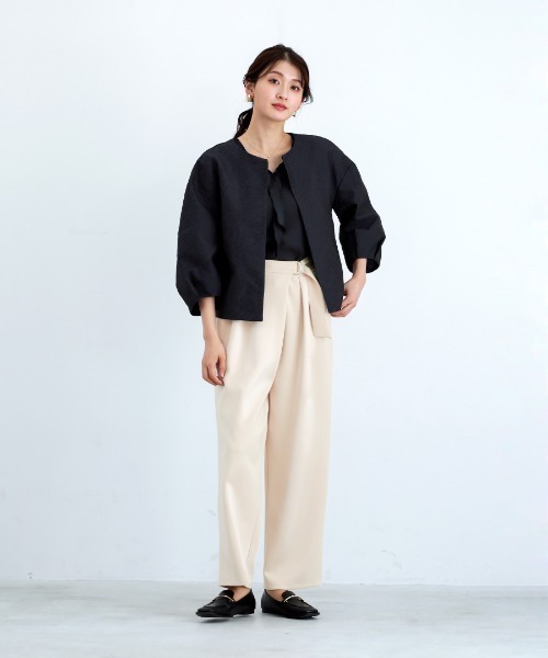 White Collection（ホワイトコレクション）の「【 ディテールで魅せる 】 ダブルクロス・タックフリルボウタイブラウス（シャツ/ブラウス・レディース・ブラック/アイボリー/ネイビー・S/L/M）」の9枚目の写真