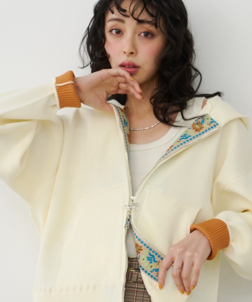 Unitage（ユニテージ）の「チロルテープニットパーカー（パーカー・レディース・チャコールグレー/グレー/ピンク/アイボリー・FREE）」の8枚目の写真