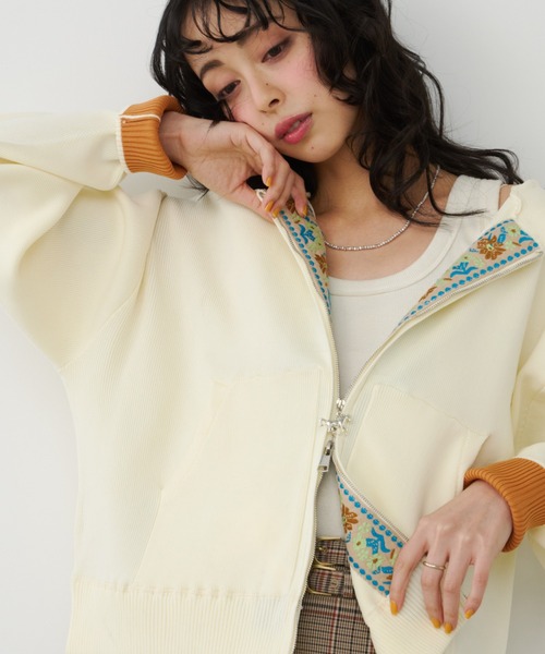 Unitage（ユニテージ）の「チロルテープニットパーカー（パーカー・レディース・チャコールグレー/グレー/ピンク/アイボリー・FREE）」の9枚目の写真