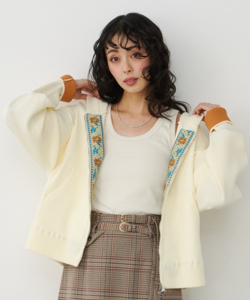 Unitage（ユニテージ）の「チロルテープニットパーカー（パーカー・レディース・チャコールグレー/グレー/ピンク/アイボリー・FREE）」の6枚目の写真