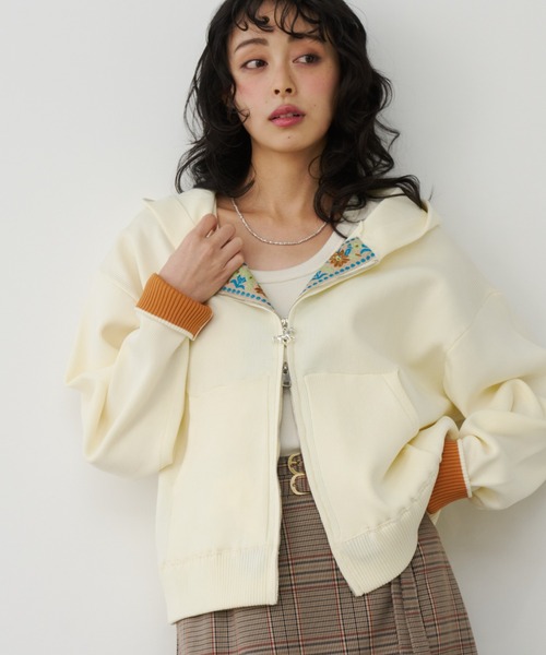 Unitage（ユニテージ）の「チロルテープニットパーカー（パーカー・レディース・チャコールグレー/グレー/ピンク/アイボリー・FREE）」の5枚目の写真