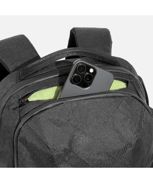 Aer（エアー）の「AER　City Pack 2 Ultra　/　AER-91052（バックパック/リュック・メンズ・ブラック・FREE）」の6枚目の写真