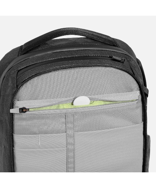 Aer（エアー）の「AER　City Pack 2 Ultra　/　AER-91052（バックパック/リュック・メンズ・ブラック・FREE）」の9枚目の写真