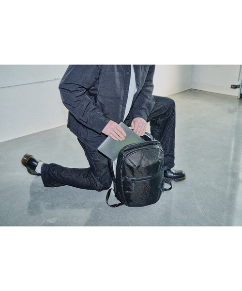 Aer（エアー）の「AER　City Pack 2 Ultra　/　AER-91052（バックパック/リュック・メンズ・ブラック・FREE）」の18枚目の写真