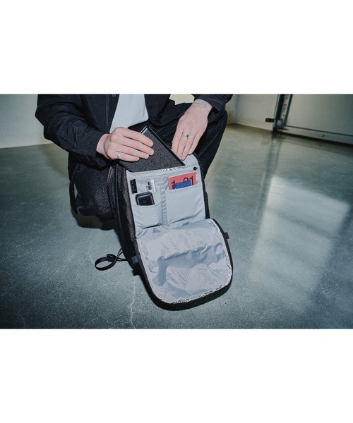 Aer（エアー）の「AER　City Pack 2 Ultra　/　AER-91052（バックパック/リュック・メンズ・ブラック・FREE）」の21枚目の写真