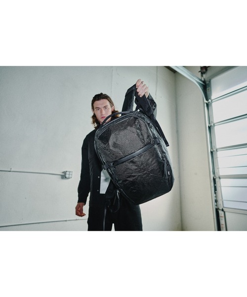 Aer（エアー）の「AER　City Pack 2 Ultra　/　AER-91052（バックパック/リュック・メンズ・ブラック・FREE）」の13枚目の写真