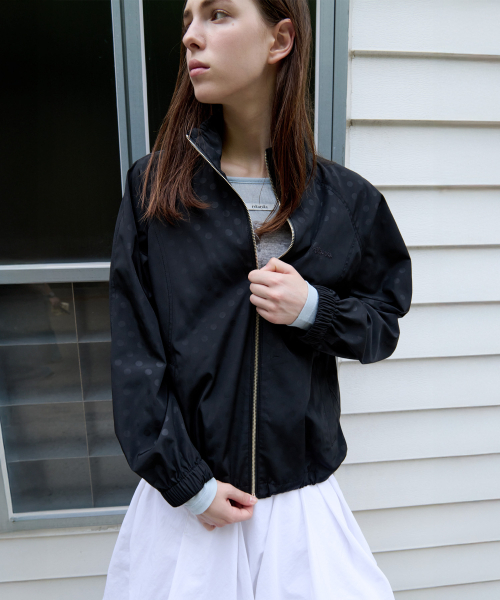 ROLAROLA(ロラロラ)の「HIGH NECK DOT WIND JACKET BLACK(ナイロンジャケット・レディース・ブラック・FREE)」の2枚目の写真