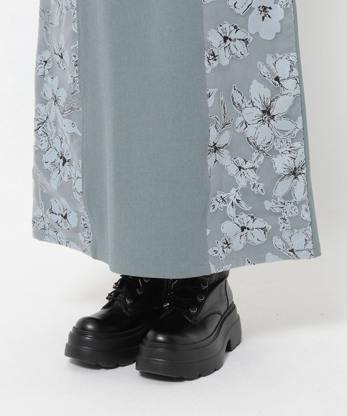 HARE（ハレ）の「フラワーキリカエナロースカート(HARE)（スカート・レディース・ブラック/ライトブルー・FREE）」の18枚目の写真