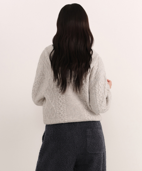 MUSINSA STANDARD WOMAN（ムシンサスタンダードウーマン）の「ウィメンズアランケーブルニットフードパーカージップアップ[オートミール]（パーカー・レディース・その他・SMALL/MEDIUM/X-SMALL/LARGE）」の3枚目の写真