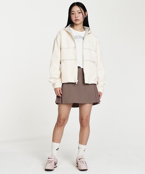NIKE(ナイキ)の「ナイキ スポーツウェア ウィメンズ オーバーサイズド ワークウェア ジャケット / Nike Sportswear Women's Oversized Workwear Jacket IF0337-103 Chalk(その他アウター・レディース・ホワイト系その他2・S/M/L/XS/XL)」の3枚目の写真