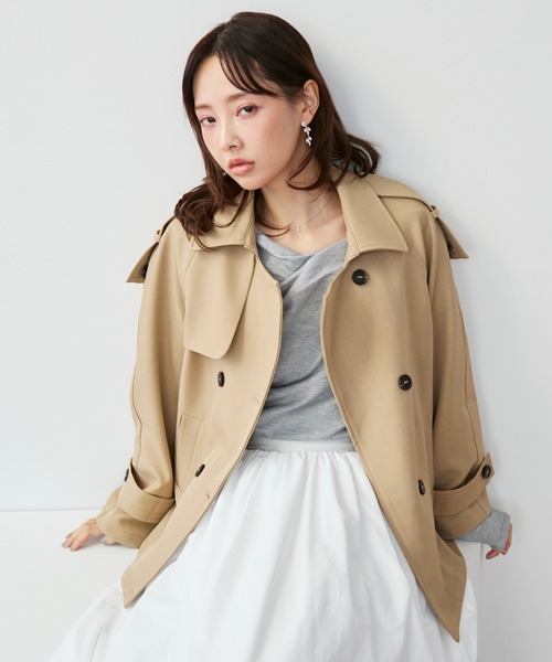 krahe(クレーエ)の「2wayスタンドカラー ショートトレンチジャケット(トレンチコート・レディース・ベージュ/ブラック・FREE)」の15枚目の写真