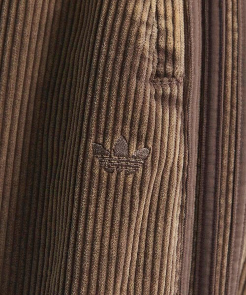 adidas（アディダス）の「コーデュロイ SST オーバーサイズ パンツ / アディダスオリジナルス adidas Originals（スウェットパンツ・レディース・ブラウン/ブラック・MEDIUM/SMALL/X-SMALL/XX-LARGE/LARGE/X-LARGE）」の16枚目の写真