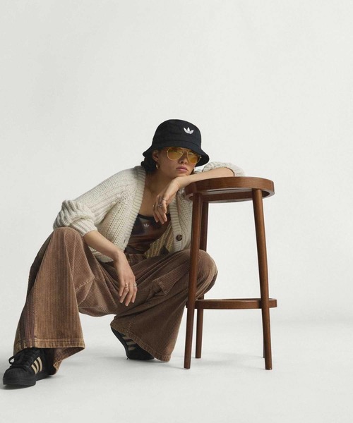 adidas（アディダス）の「コーデュロイ SST オーバーサイズ パンツ / アディダスオリジナルス adidas Originals（スウェットパンツ・レディース・ブラウン/ブラック・MEDIUM/SMALL/X-SMALL/XX-LARGE/LARGE/X-LARGE）」の21枚目の写真