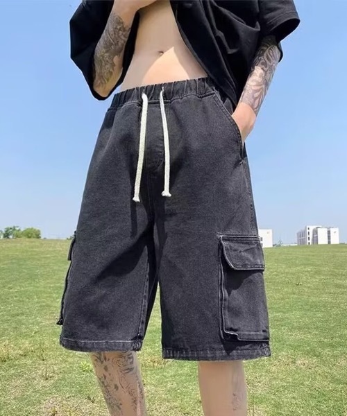 SHEPP(シープ)の「【26年春新作】【UNISEX】ワイドシルエット デニム カーゴハーフパンツ / バミューダパンツ(デニムパンツ・メンズ・ブラック/ライトブルー/インディゴブルー・L/M)」の22枚目の写真