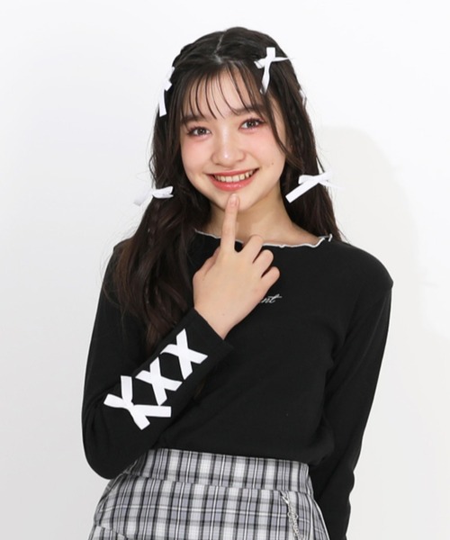 PINKHUNT（ピンクハント）の「PINKHUNT 袖口レースアップロンT 1325K（Tシャツ/カットソー・キッズ・スカイブルー系1/ホワイト/ブラック・130cm/140cm/150cm/160cm/120cm）」の2枚目の写真