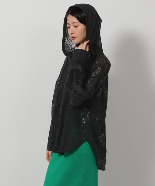 LAKOLE（ラコレ）の「レースフードシャツ / 654300（シャツ/ブラウス・レディース・クリーム/オフホワイト/ブラック・FREE）」の6枚目の写真