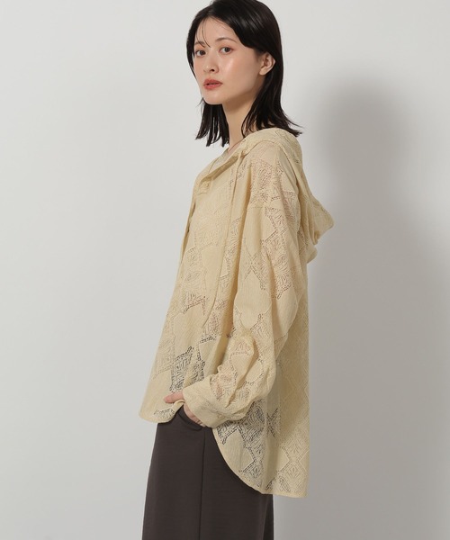 LAKOLE（ラコレ）の「レースフードシャツ / 654300（シャツ/ブラウス・レディース・クリーム/オフホワイト/ブラック・FREE）」の21枚目の写真