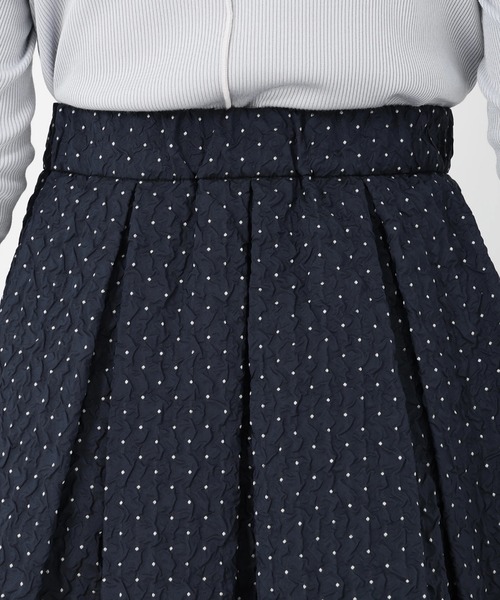 STRAWBERRY-FIELDS(ストロベリーフィールズ)の「リモンタドット_ドットJQタックスカート(スカート・レディース・ネイビー/ブラック・1/2)」の7枚目の写真