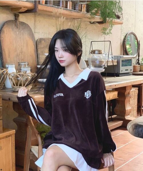 HAVISM(ヘビズム)の「OVERSIZE VELOUR V-NECK L/S TEE(BROWN)(ポロシャツ・レディース・その他・ONE SIZE)」の9枚目の写真