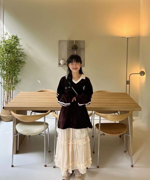 HAVISM(ヘビズム)の「OVERSIZE VELOUR V-NECK L/S TEE(BROWN)(ポロシャツ・レディース・その他・ONE SIZE)」の11枚目の写真