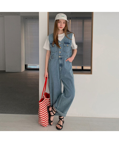 VASCARA(バスカラ)の「V Denim Jumpsuit (2colors)(つなぎ/オールインワン・レディース・スカイブルー/ダークブルー・FREE)」の2枚目の写真