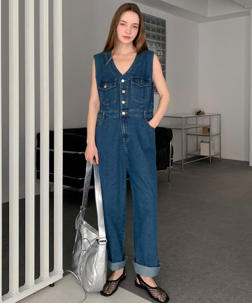 VASCARA(バスカラ)の「V Denim Jumpsuit (2colors)(つなぎ/オールインワン・レディース・スカイブルー/ダークブルー・FREE)」の14枚目の写真