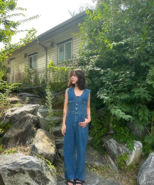 VASCARA(バスカラ)の「V Denim Jumpsuit (2colors)(つなぎ/オールインワン・レディース・スカイブルー/ダークブルー・FREE)」の7枚目の写真